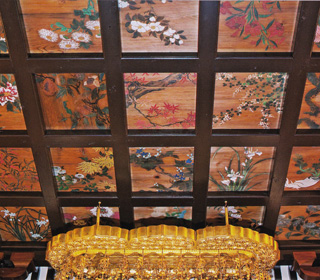 本堂大間格天井画